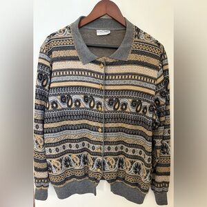 SOLD…..ITEM NOT FOR SALE ******Alfred Dunner Gray and Gold Patterned Cardigan